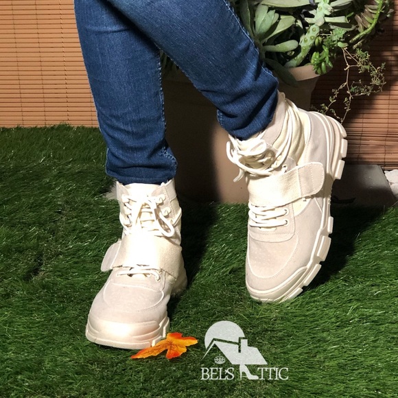 Retro Cream High Top Lace Up Sneaker Boot - Picture 5 of 7